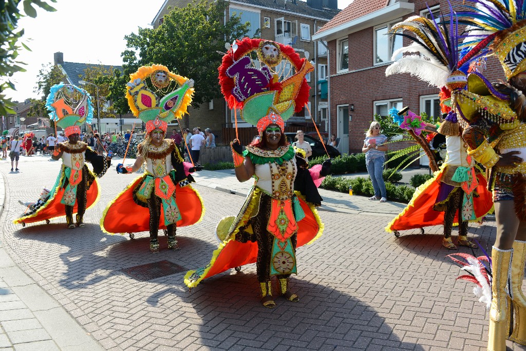 ../Images/Zomercarnaval Noordwijkerhout 2016 121.jpg